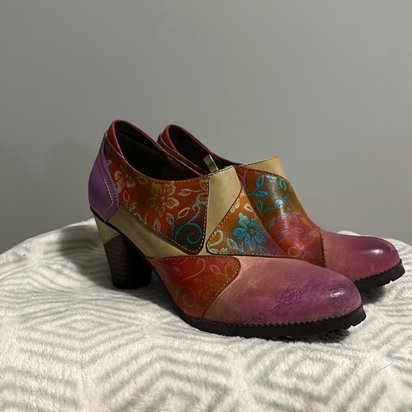 Beautiful multi coloured shoes size 40 - Picture 1 of 6